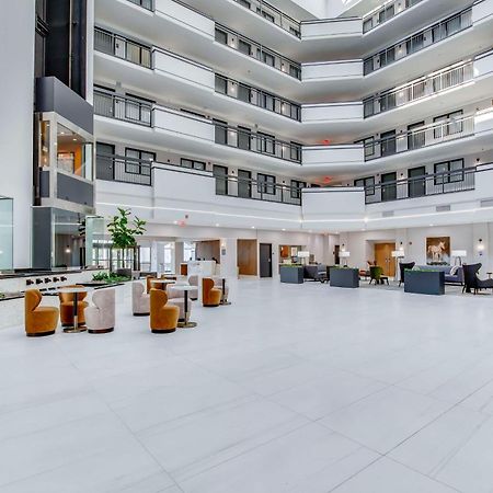 Embassy Suites By Hilton Louisville East Exterior foto